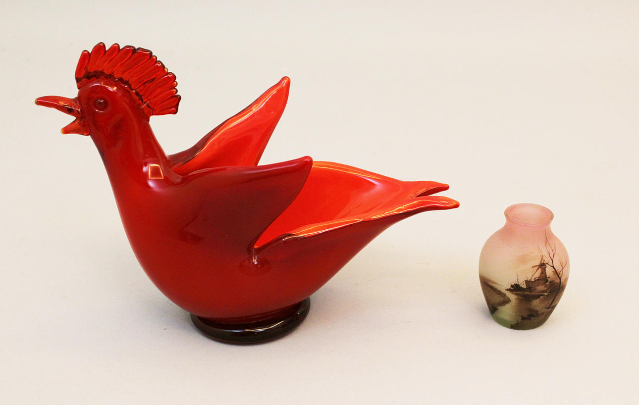 PARTI KONSTGLAS (2). Fågel från Murano och flaska.