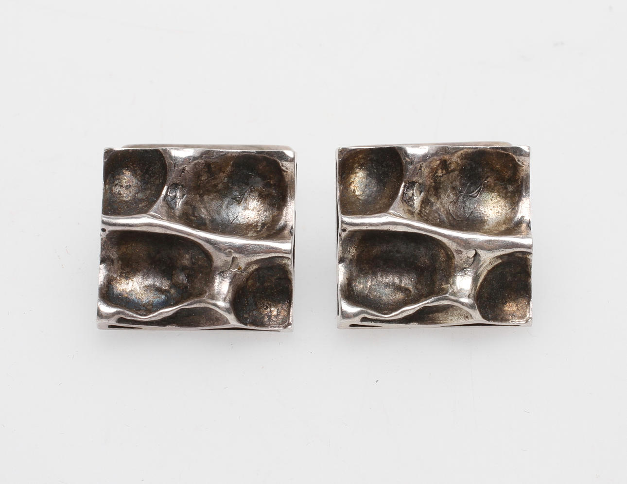 MANSCHETTKNAPPAR, ett par, silver, Örneus Guldsmedja O 1972.