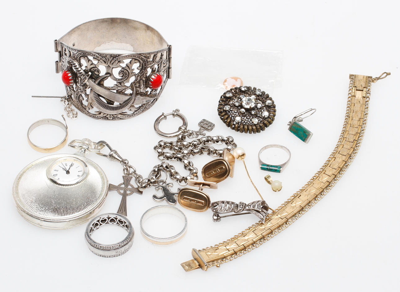 SMYCKEN och FICKUR, 15 delar, bl.a. silver.