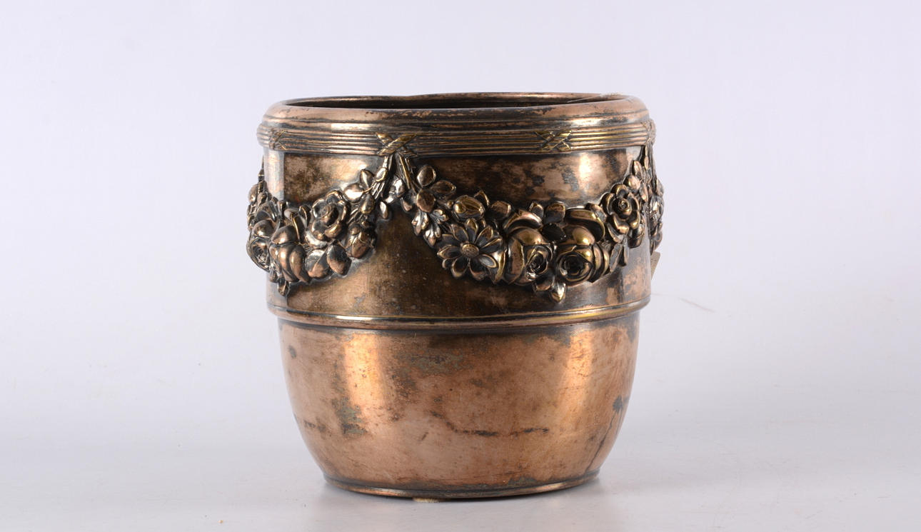 YTTERFODER, nysilver, 1900-talets första hälft.