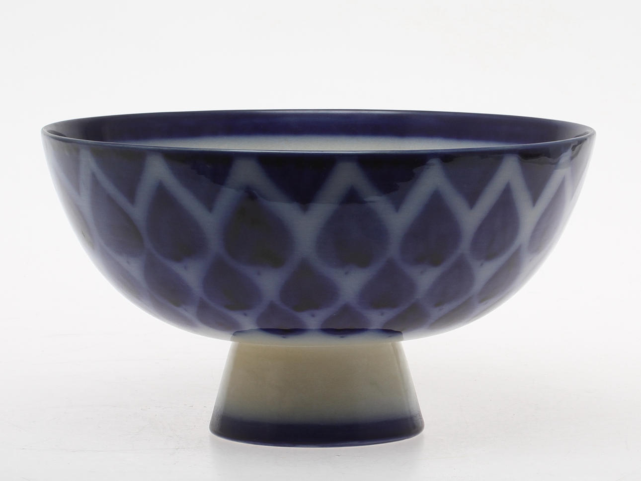 SKÅL PÅ FOT, flintgods, "Gripsholms", Arthur Percy, Gefle.