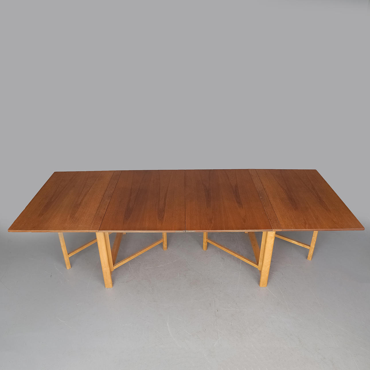 BRUNO MATHSSON. Klopftisch, Teak, "Maria Klappe", Värnamo.