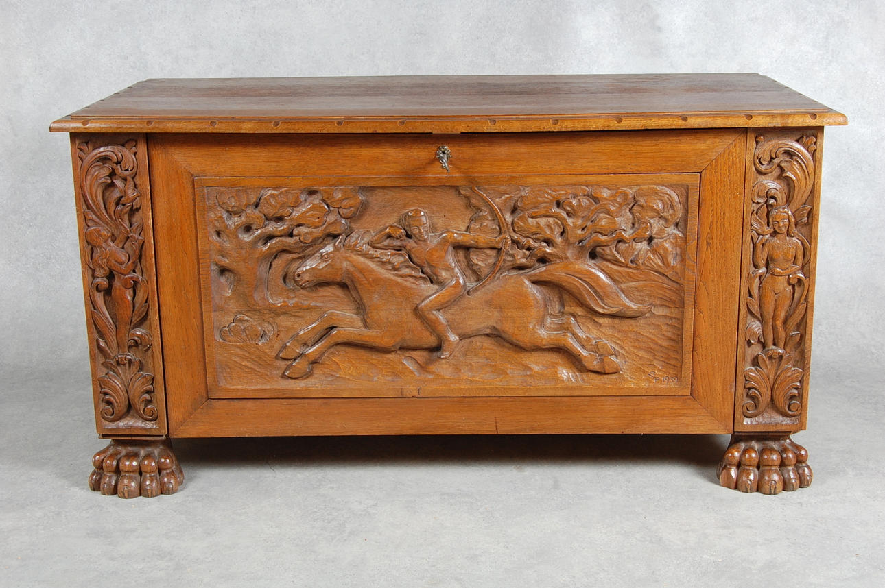 KISTA, troligen Gärsnäs Möbler, märkt GP 1939.