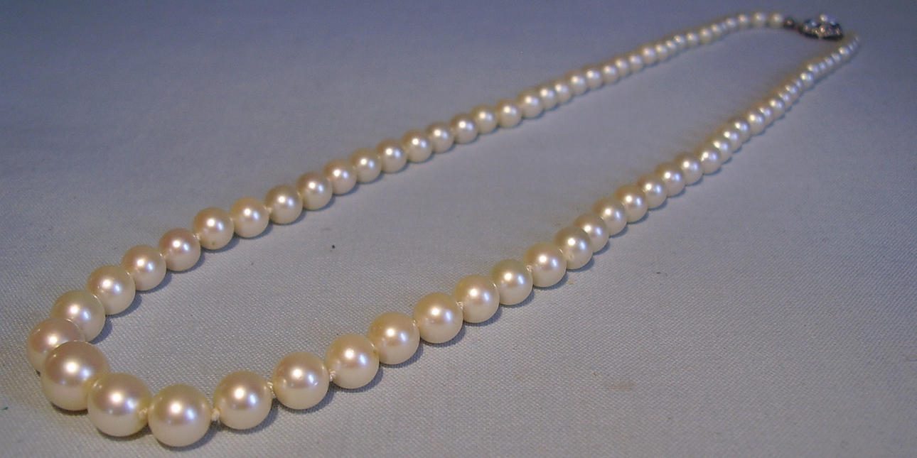 AKOYA PERLENKETTE ANTIK 50 CM.