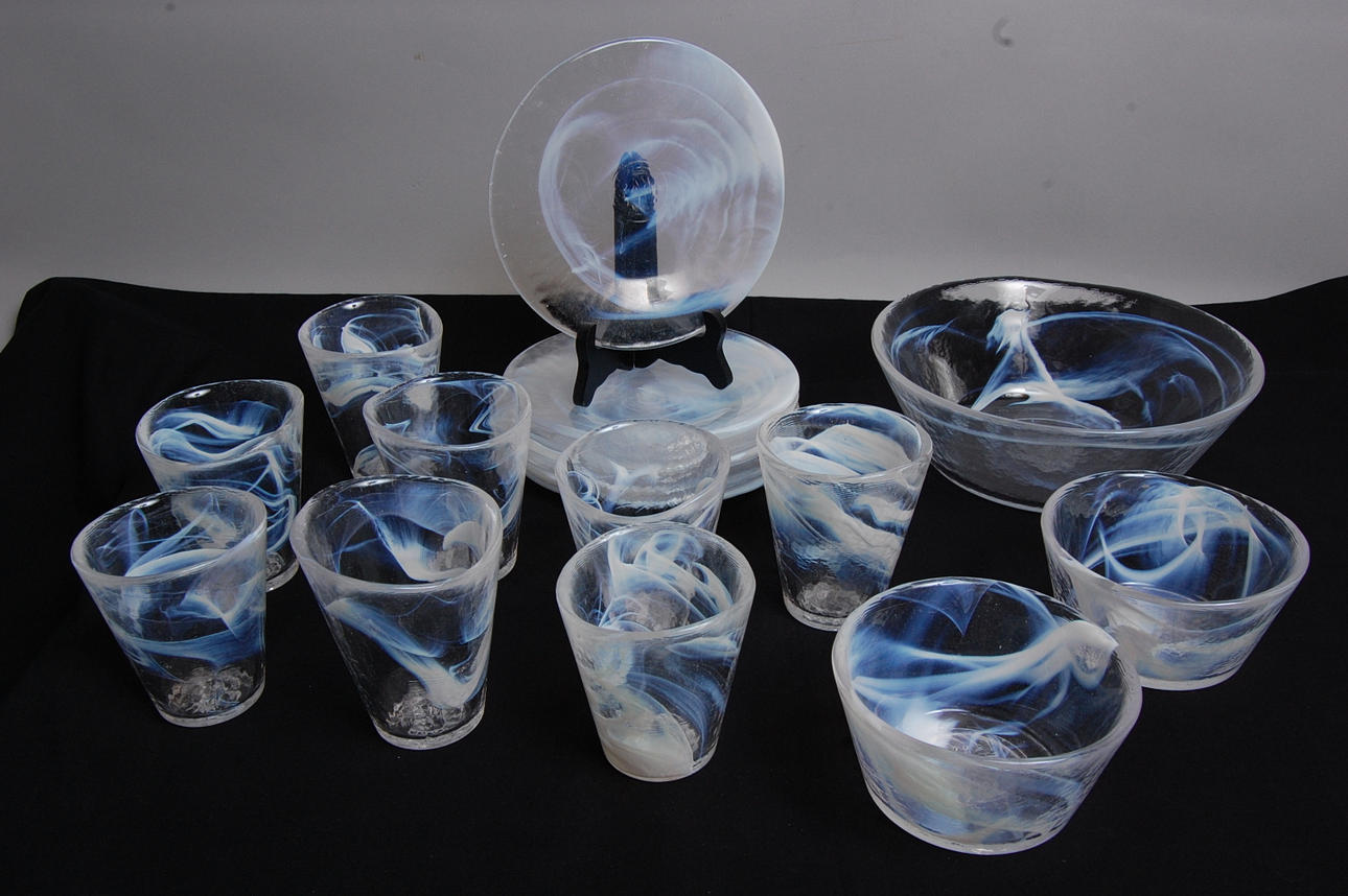 ULRIKA HYDMAN-VALLIEN. glasservis, " Maine " 19 delar.