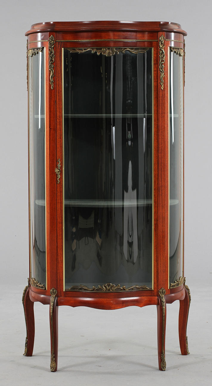 VITRINSKÅP, rokokostil, 1900-tal.