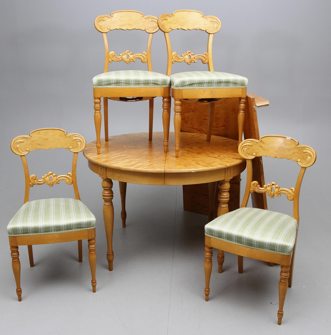 MATSALMÖBEL, 5 delar sent 1900-tal.