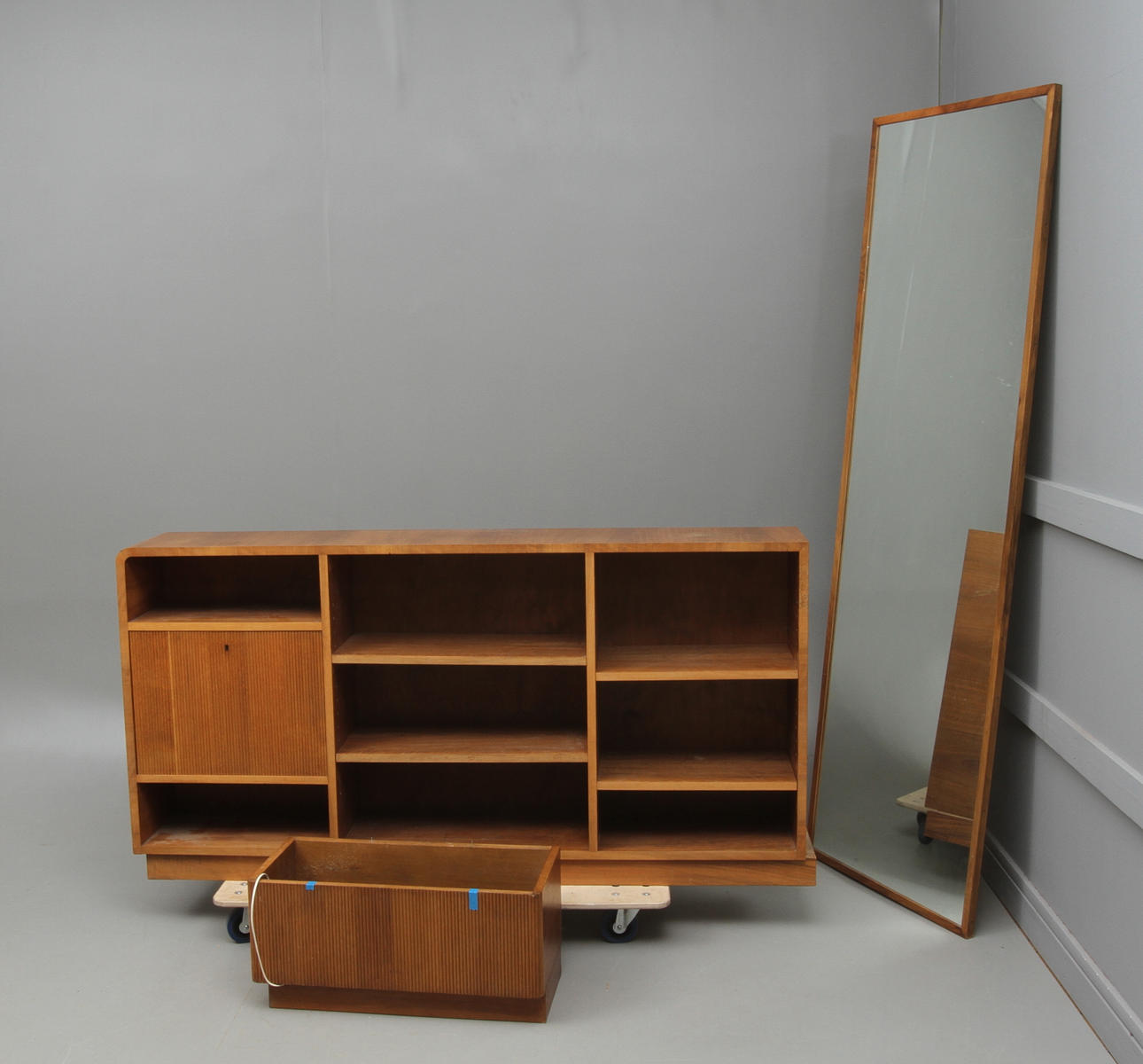 HALLMÖBEL, 3 delar, 1900-tal.