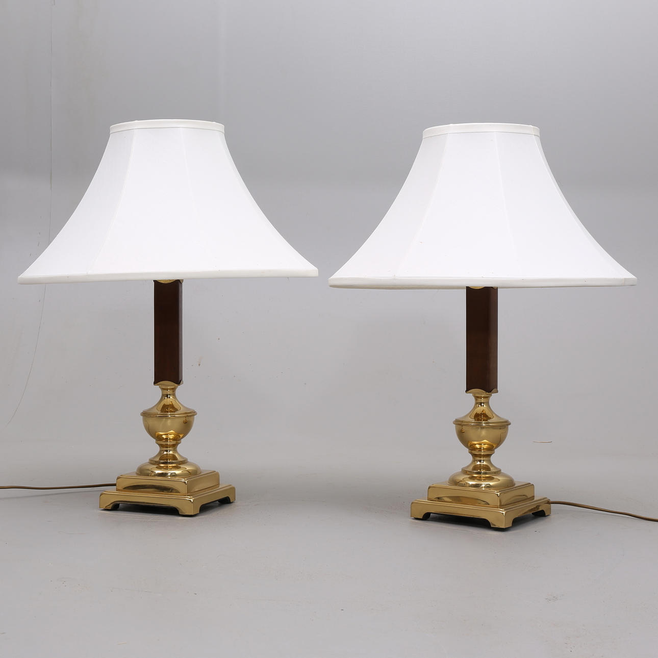 BORDLAMPER, Laoni, Danmark.