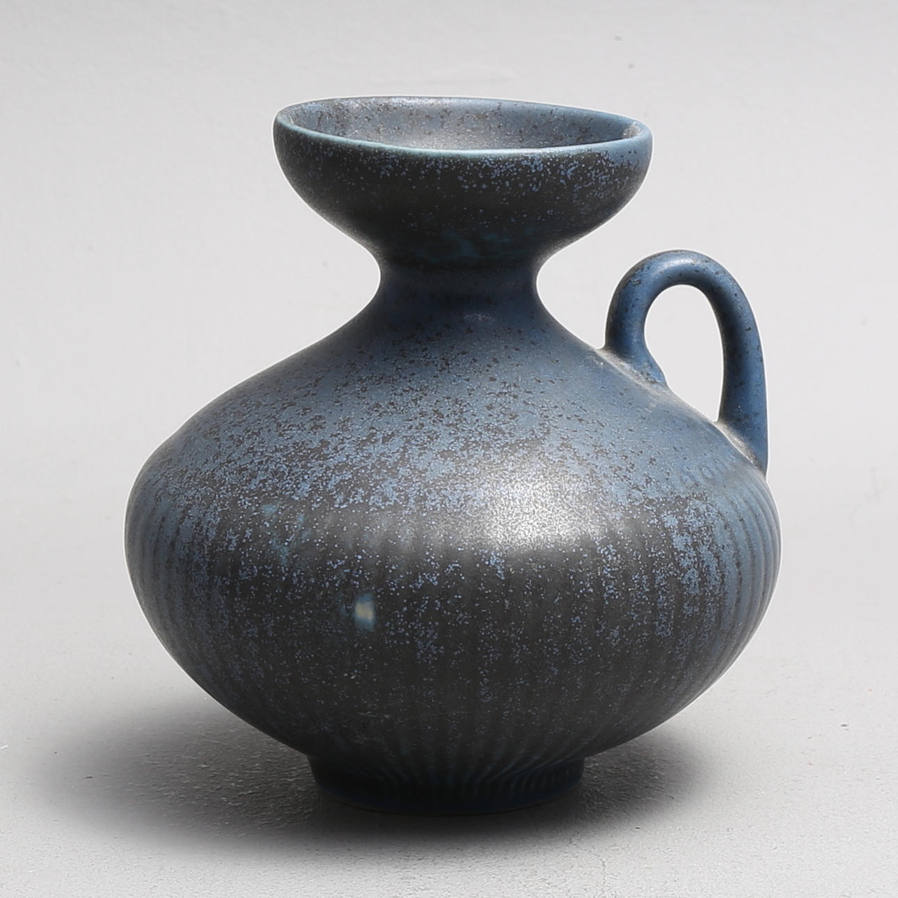 GUNNAR NYLUND. VAS, keramik, "Collier", signeret, Rörstrand.