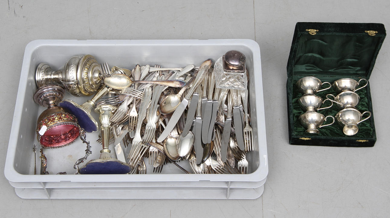 NYSILVERFÖREMÅL, bl.a. Gense.