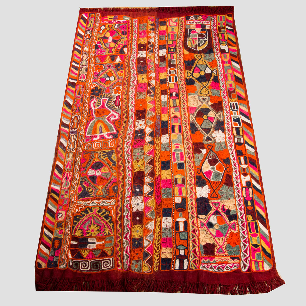 TEPPICH, bestickt, Mesopotamien, 250 x 150 cm.