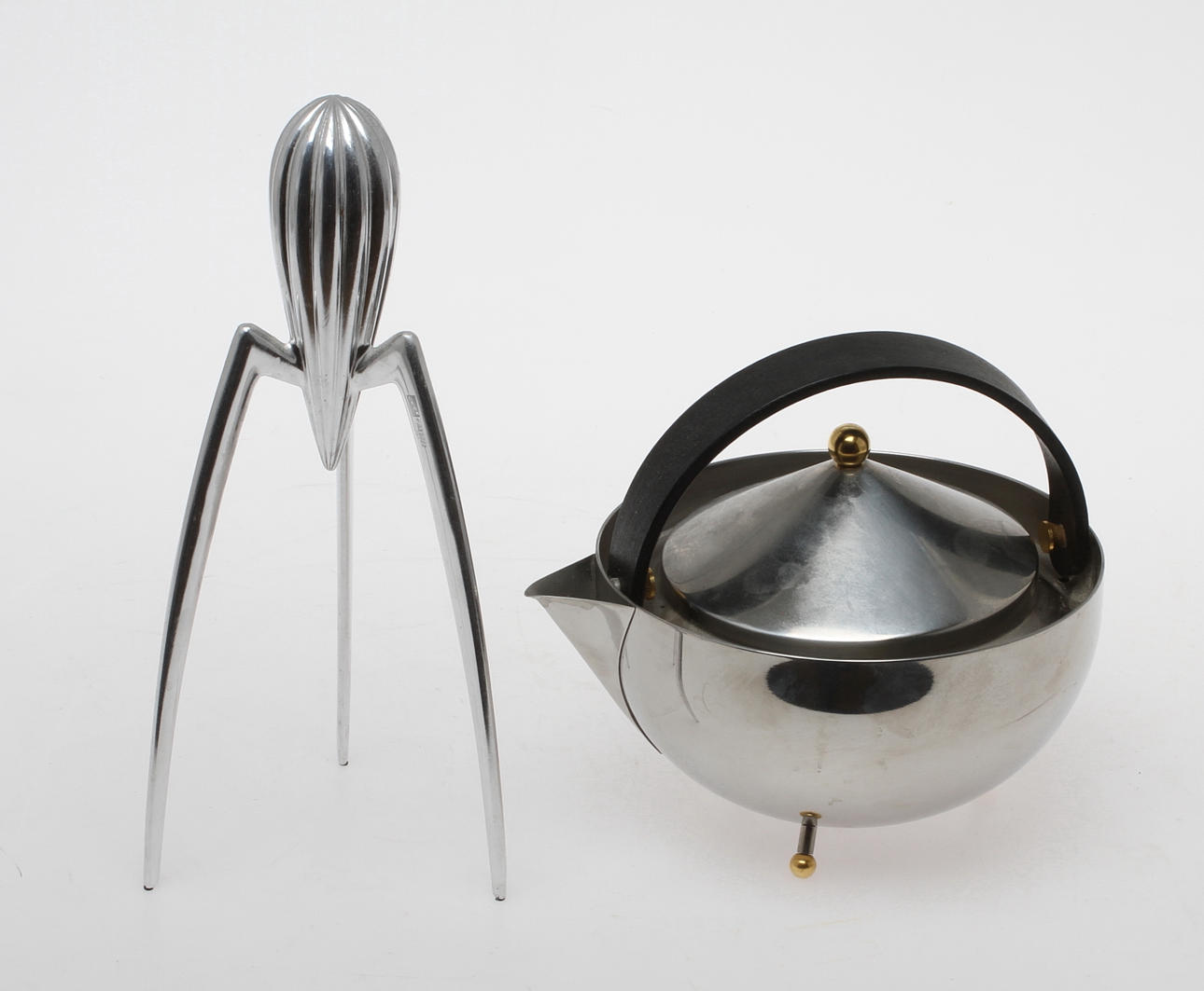 TEKANNA, Carsten Joergensen, Bodum, och CITRUSPRESS, Philippe Starck, Alessi.
