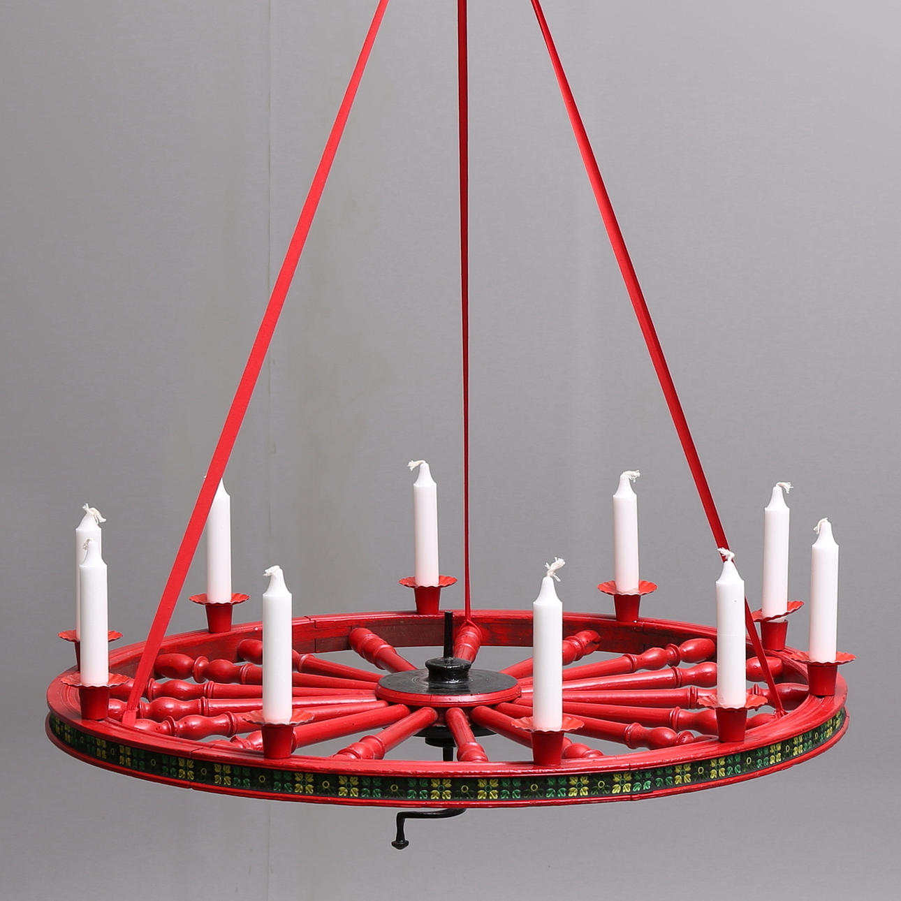 LJUSKRONA, målat trähjul, 1900 tal.