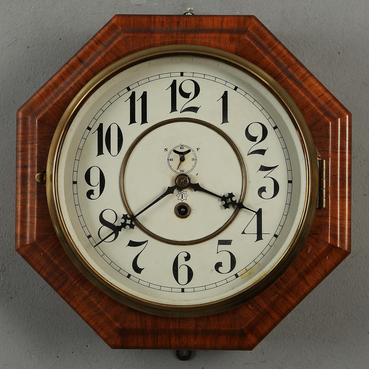 VÄGGUR, Junghans, 1900-tal.