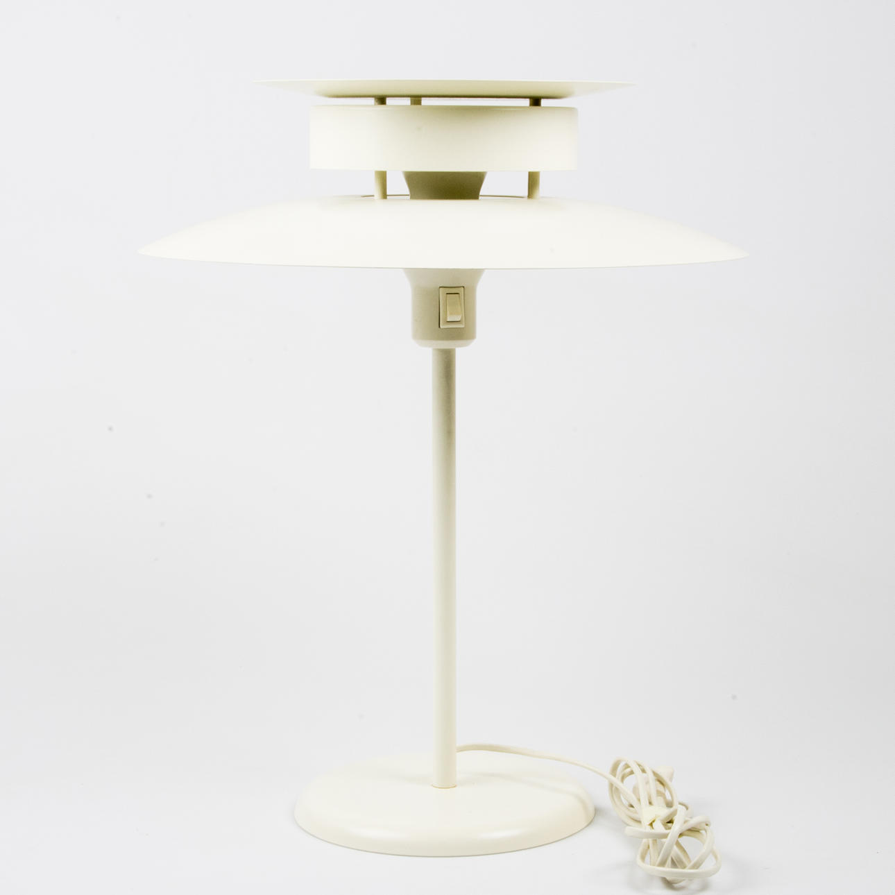 BORDSLAMPA, Simon Henningsen, Lyskaer Danmark.