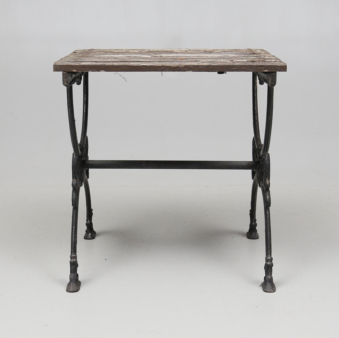 Gartentisch, Gusseisen, 1900.