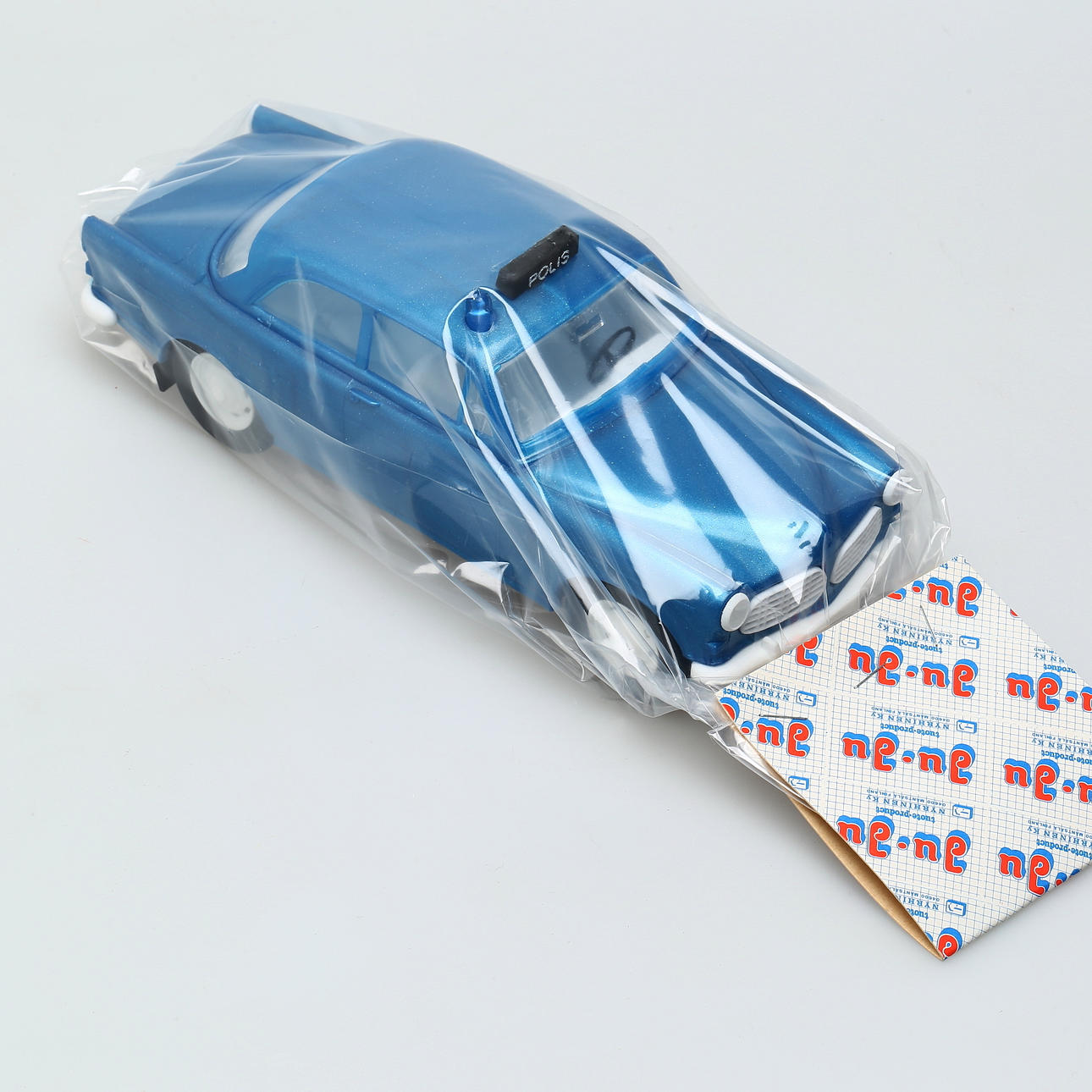 Ju-Ju Volvo Amazon, Polis.