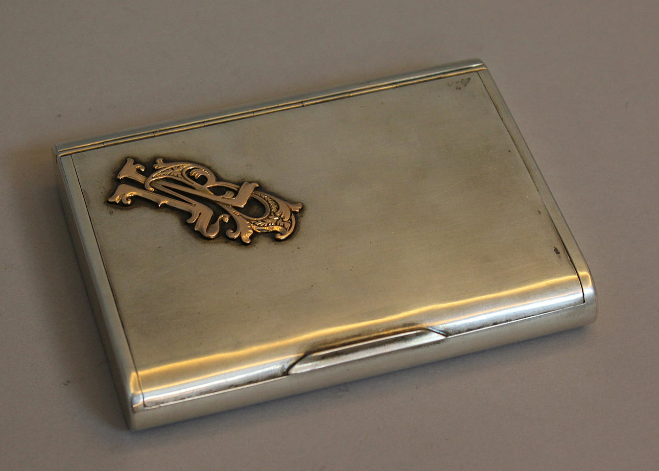 IVAN FUTKIN. Cigarretui, slutet av 1800-talet. Ryssland. Signerad И Ф.