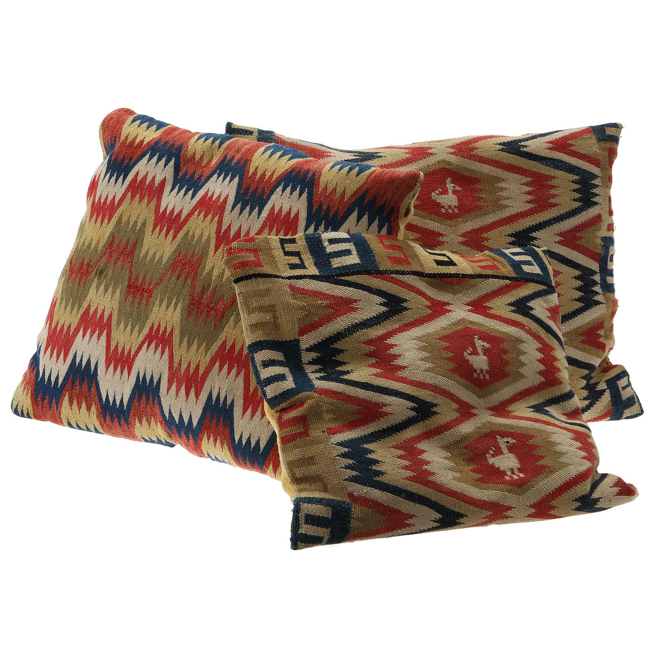 KUDDAR, 3 st. Framsidorna gjorda av skånska åkdynor, 1800-tal.