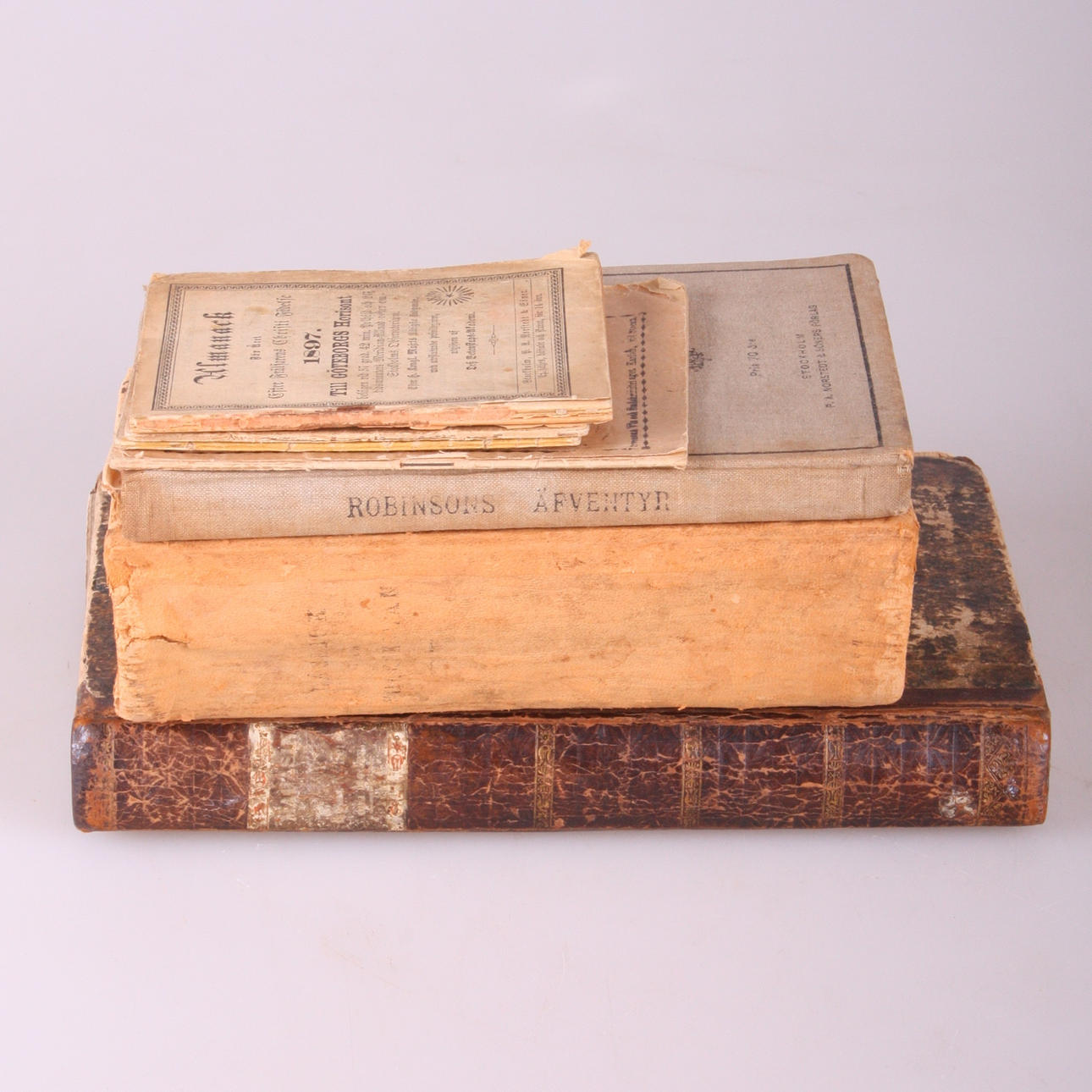 LIBROS y ALMANACAS, 7 tomos, 1834 - 1910.