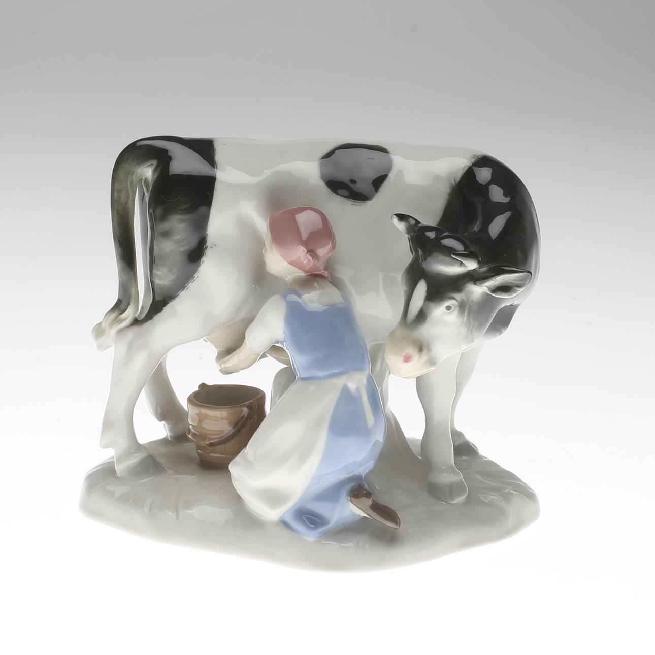 FIGURIN, porslin, GDR, 1900-tal.