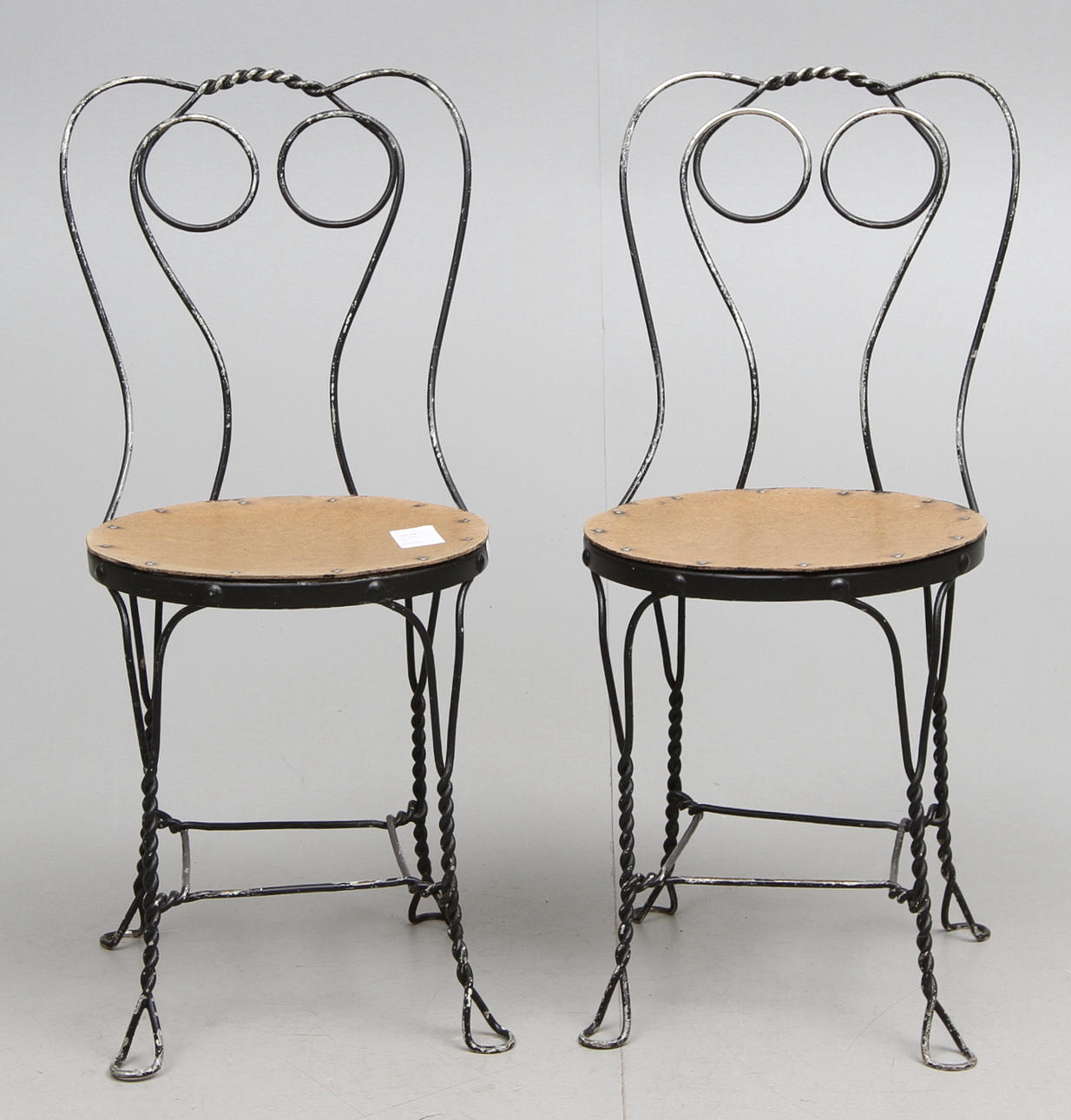 CAFÈSTOLAR, ett par, Grytgöl, 1800/1900 tal.