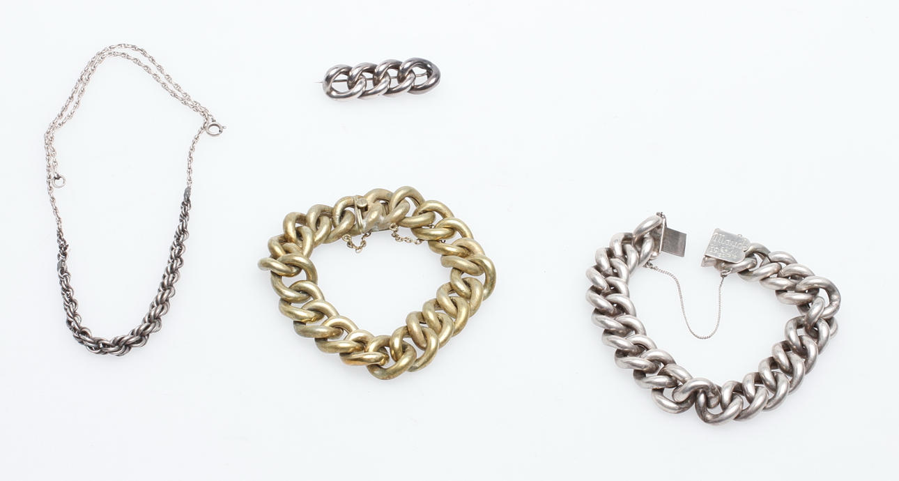 ARMBAND, HALSBAND samt BROSCH, silver, 4 delar.