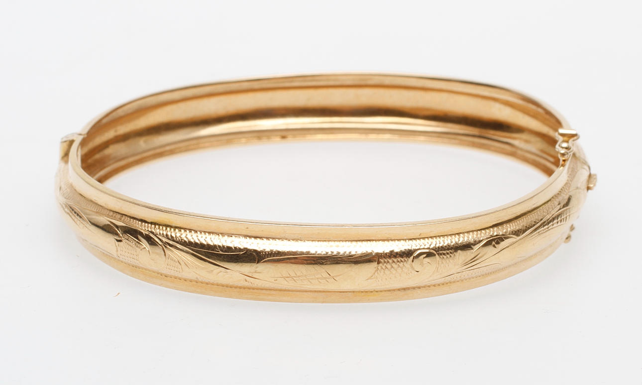 ARMBAND, 18k guld, vikt ca 11,1 gram.