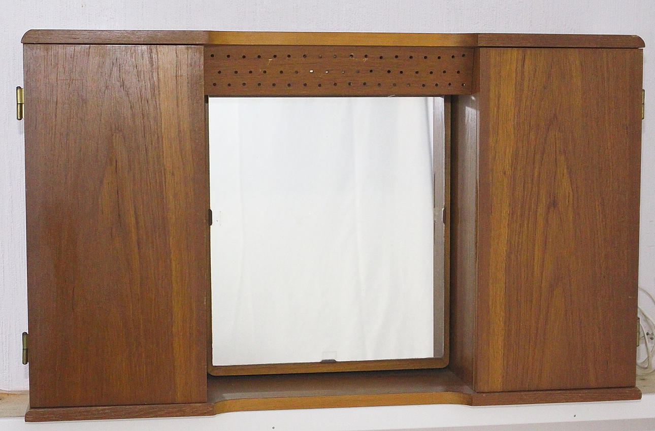 BADEZIMMERSCHRANK, Teak.