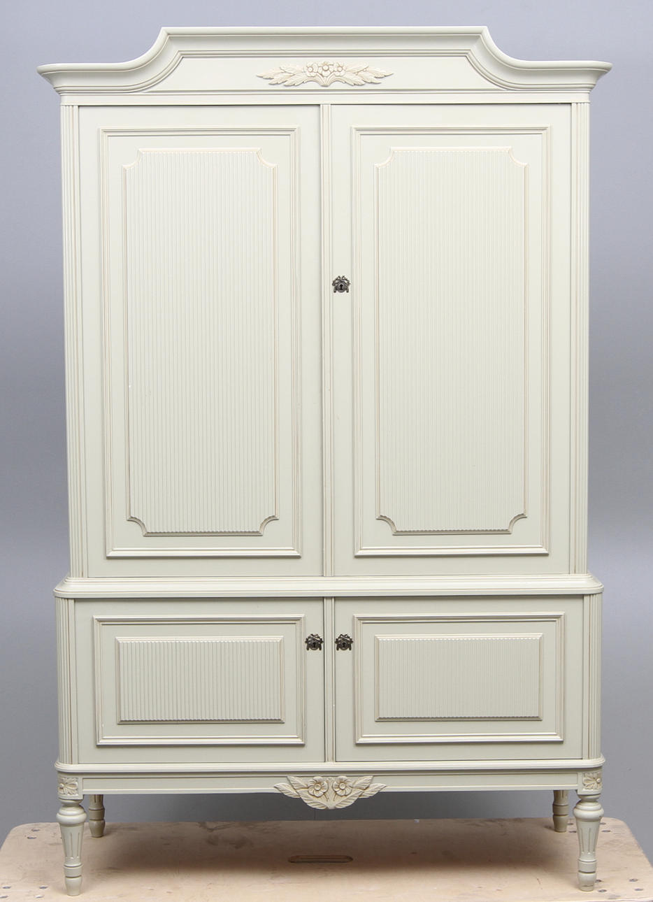 MATSALSSKÅP, Gustaviansk stil, 1900 tal.