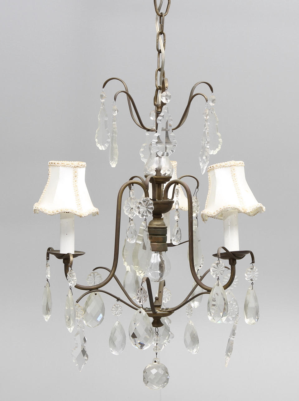 KIRCHE mit barocken Prismen Mitte des 20. Jahrhunderts.