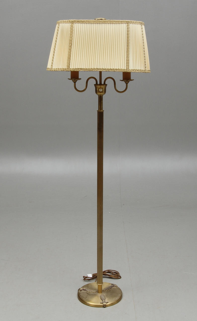 GOLVLAMPA, 1900-tal.