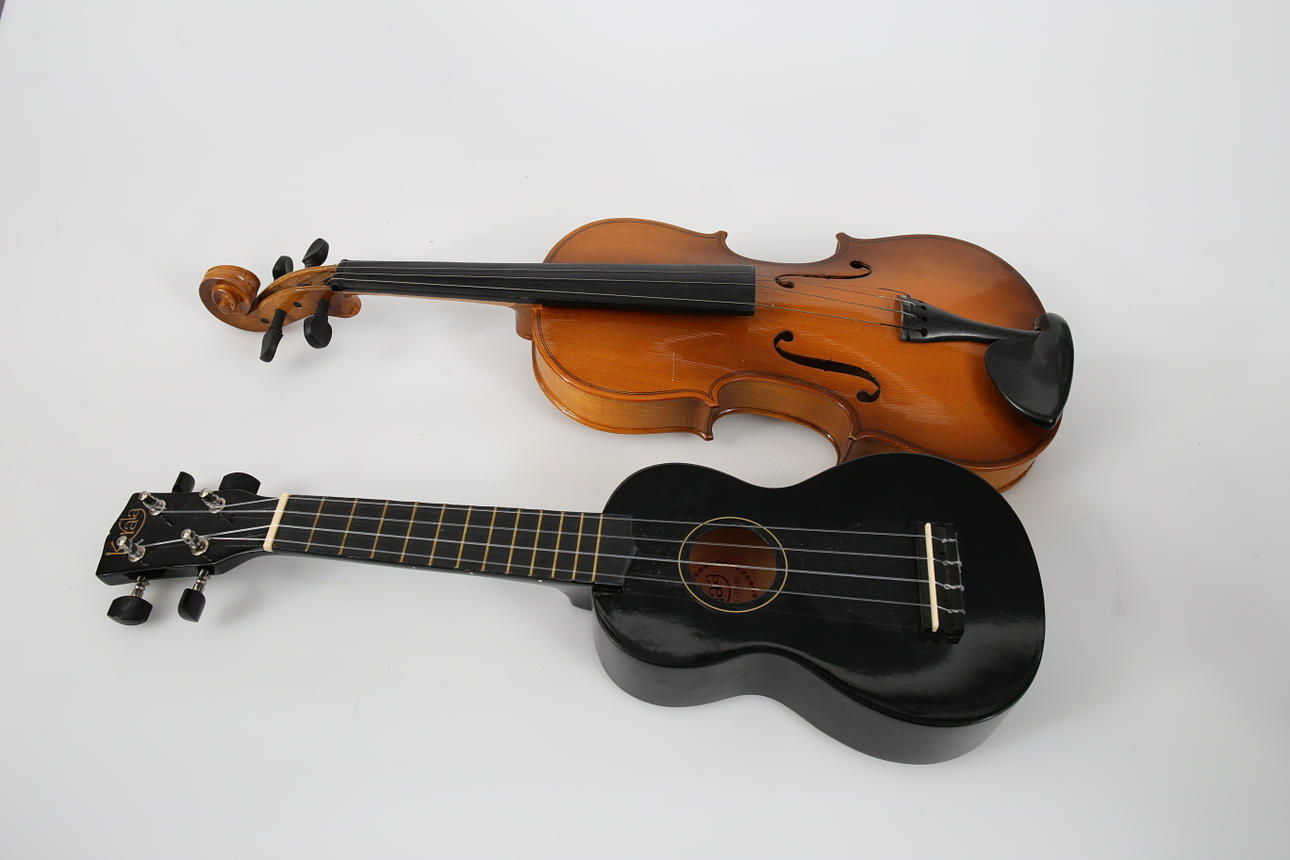 VIOLÍN Y UKELELE, siglo XX.