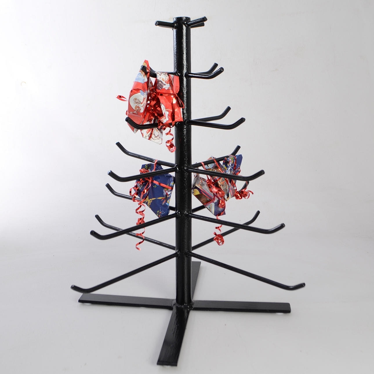 WEIHNACHTSBAUM, geschmiedet. 24 Kleiderbügel.