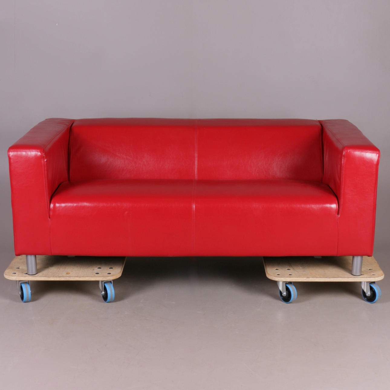 SOFÁ, 3 plazas, piel sintética, "Klippan", Ikea.