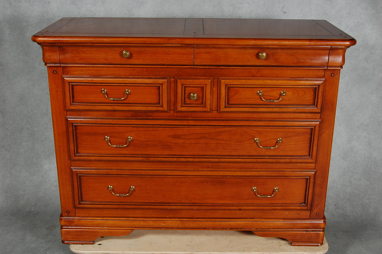 BYRÅ, 7 lådor, " SELVA " Italien.