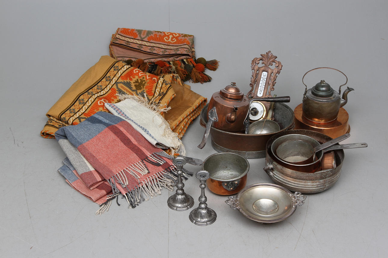 KOPPARFÖREMÅL, textilier mm, 1800-1900-tal.