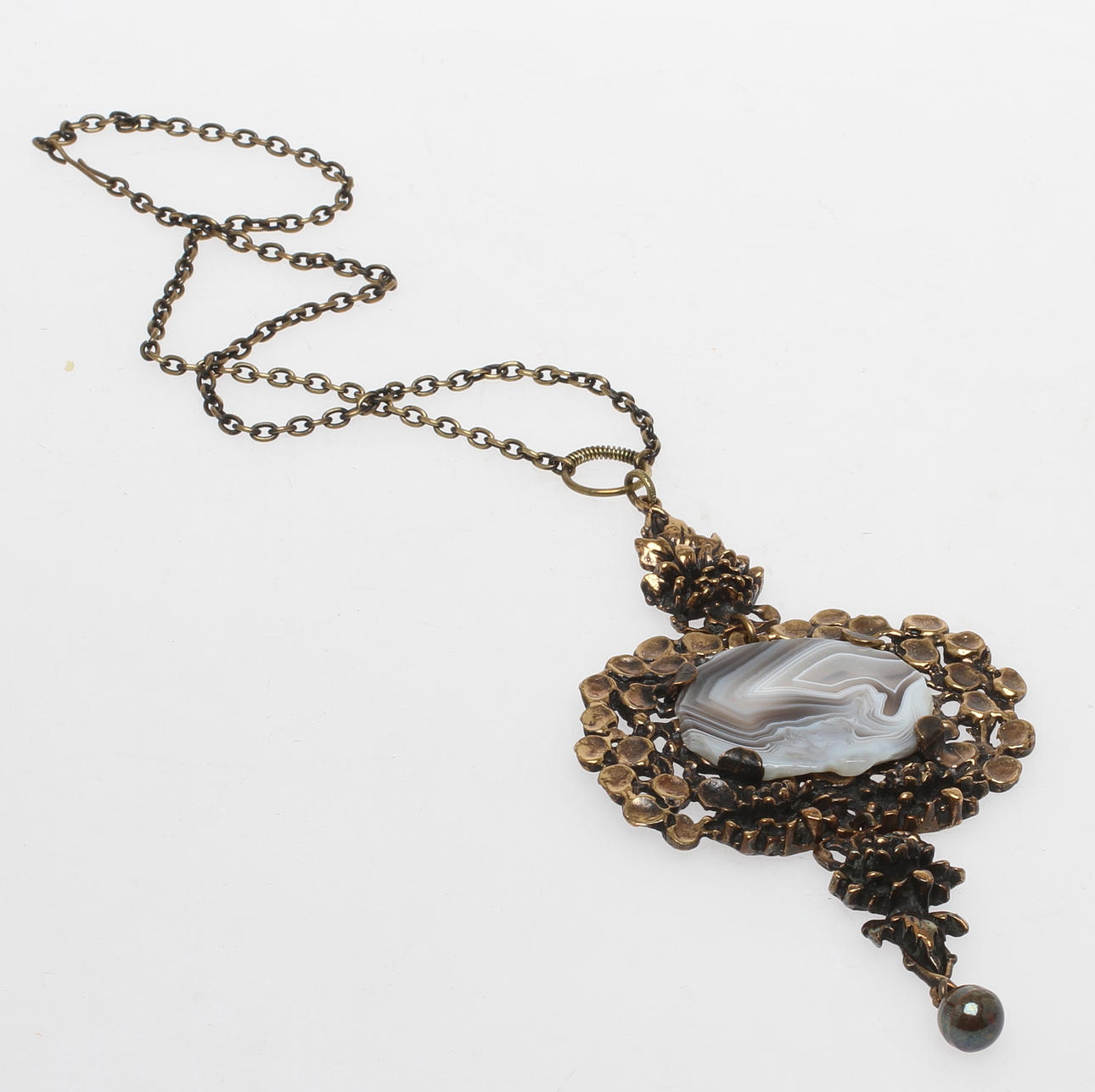 HALSBAND, brons med agat, Pentti Sarpaneva Finland.