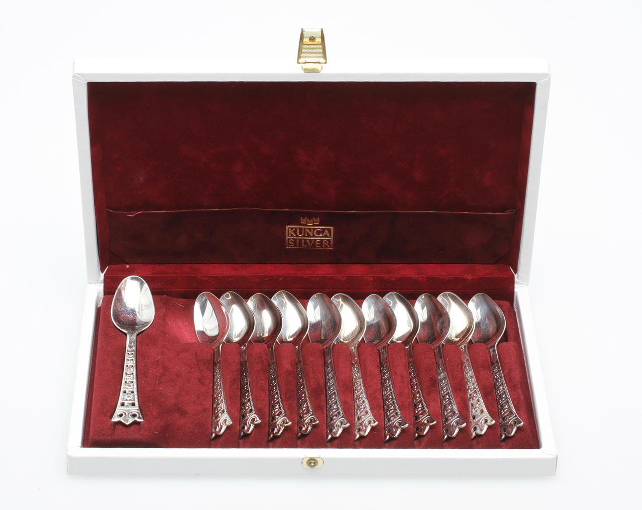 PARTI SILVER, 14 delar, bl.a. 12 kaffeskedar "Madeleine". 194 gram.