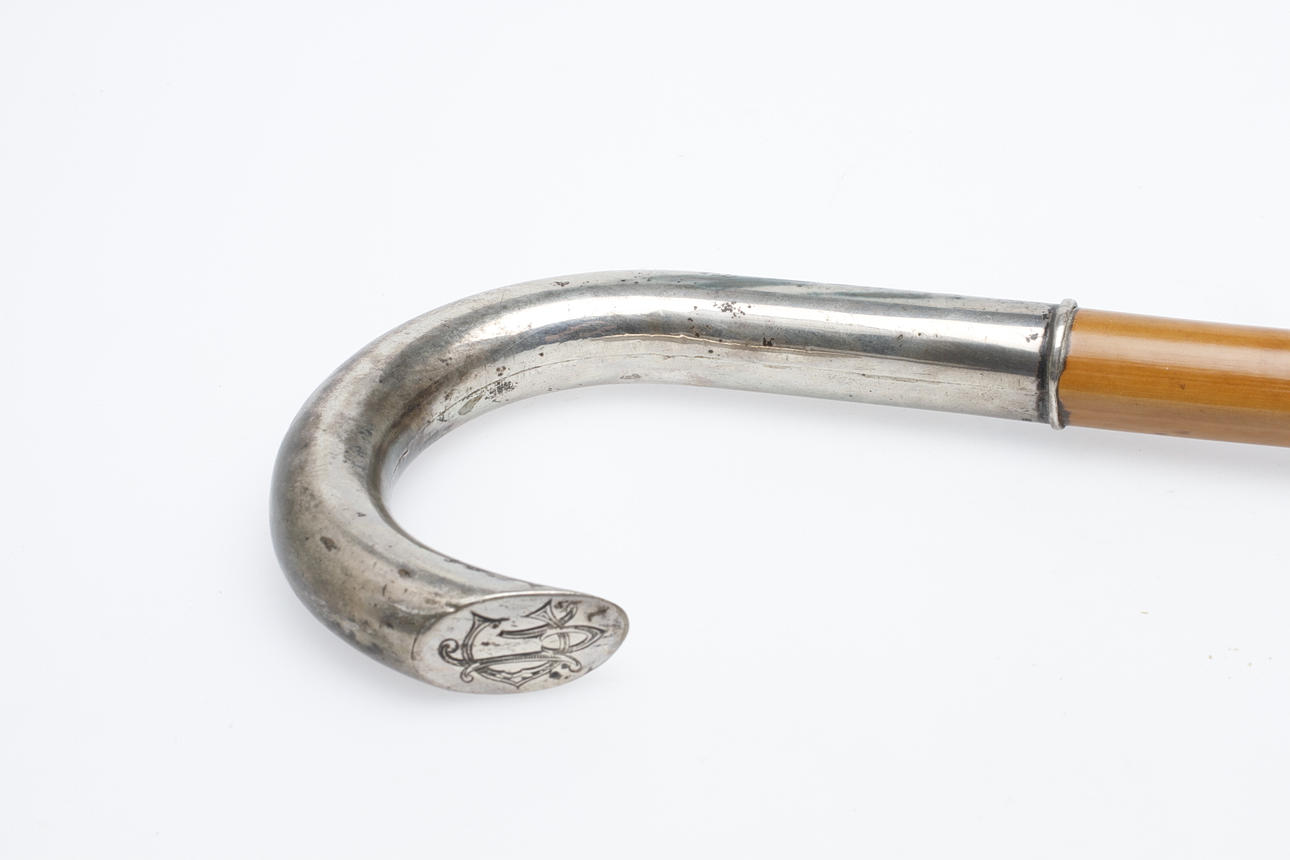 KÄPP MED SILVERKRYCKA, CG Hallberg, Stockholm 1920.