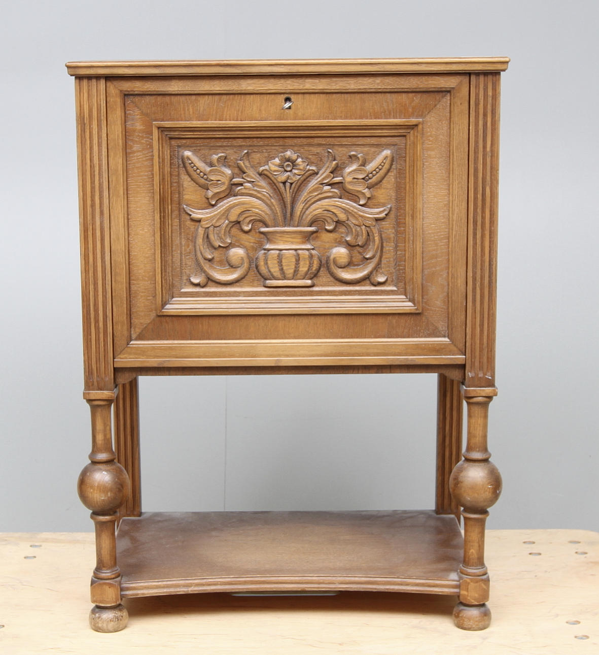 SILVERSCHATULL,1900-talets mitt.