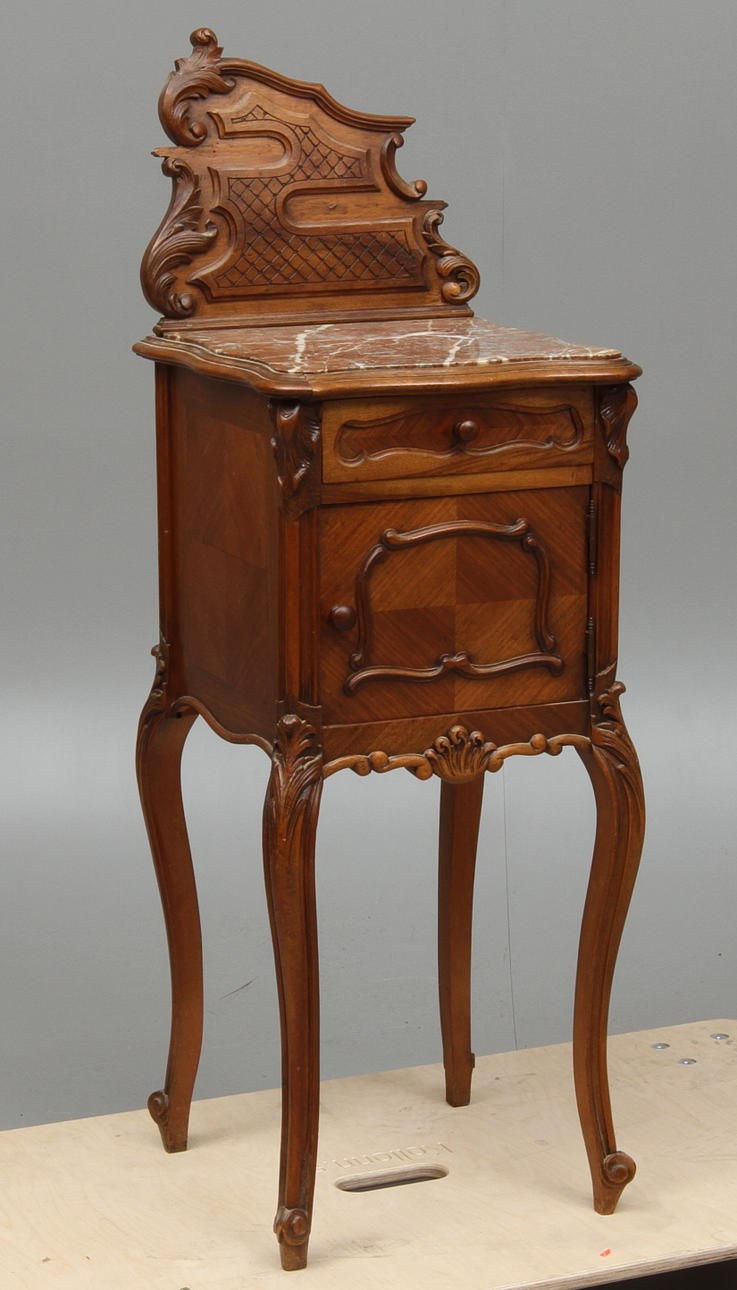 TOALETTMÖBEL, rokokostil, 1900-tal.