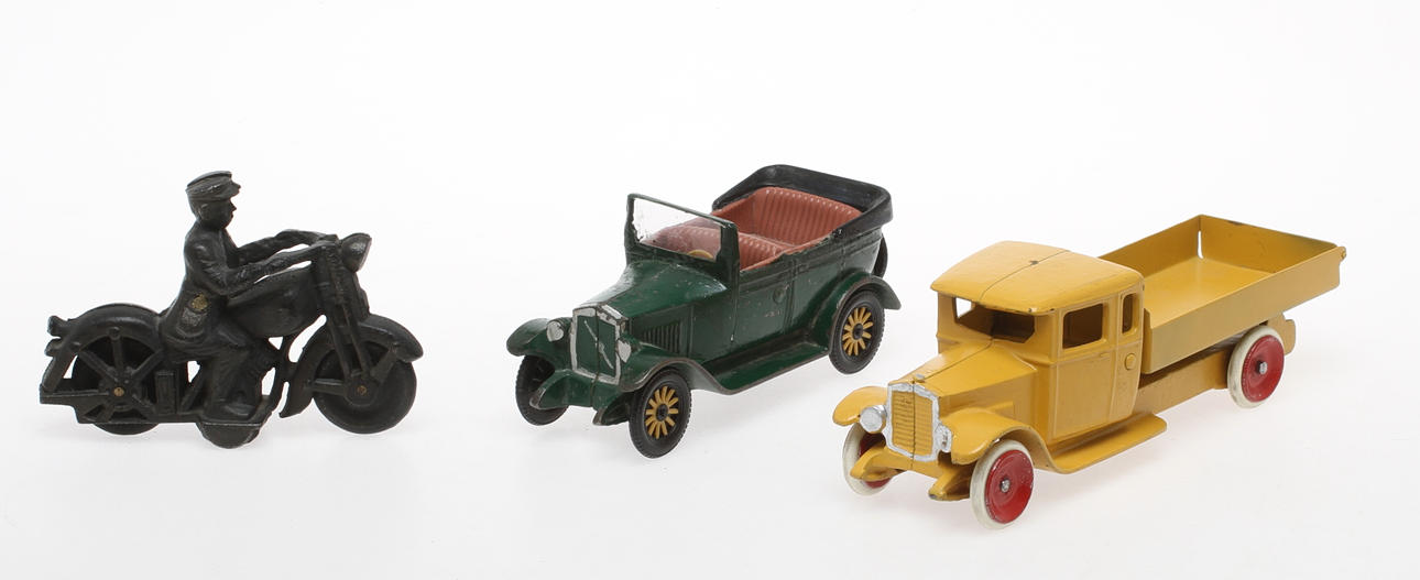 AB SKOGLUND & OLSON GEFLE, SETO 106 lastbil samt personbil.