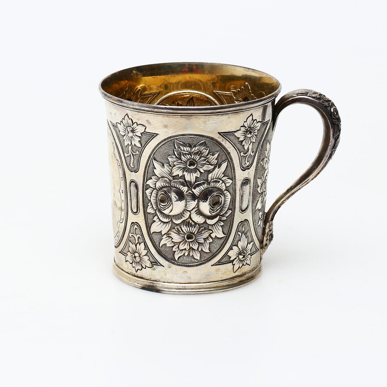 DÅBSKRUS, sølv, utydelige stempler, 1800-tallet.