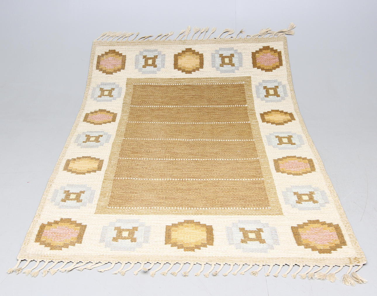 MATTA,Röllakan Ingegerd Silow. C:a 140X200.