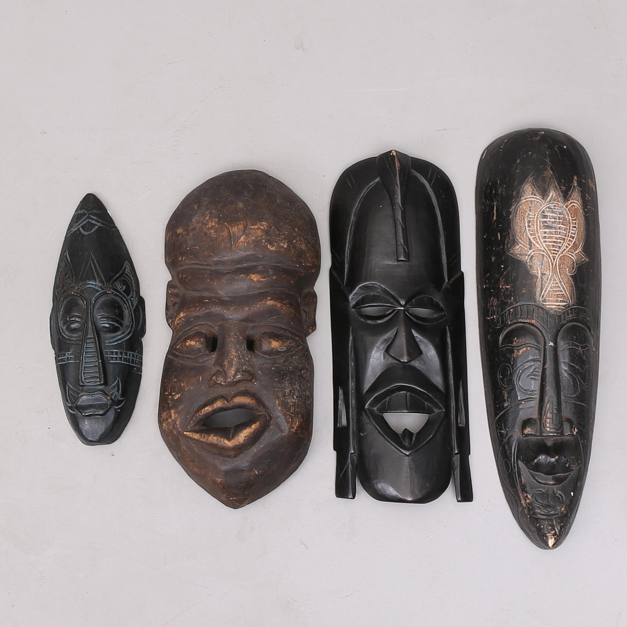 AFRIKANISCHE MASKEN.