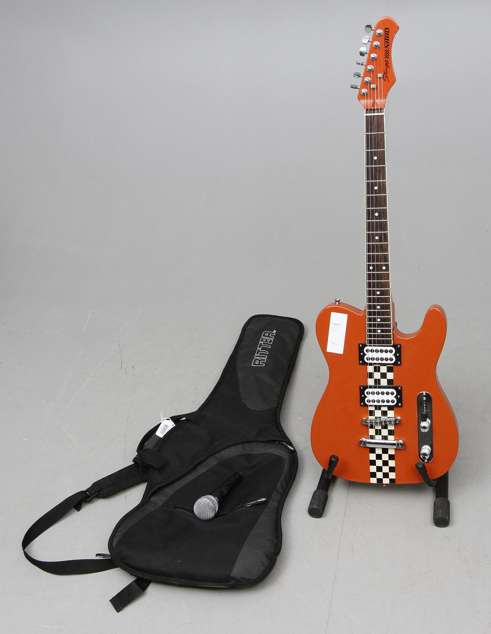 ELGITARR samt MIKROFON, Stagg Nitro, Shure.