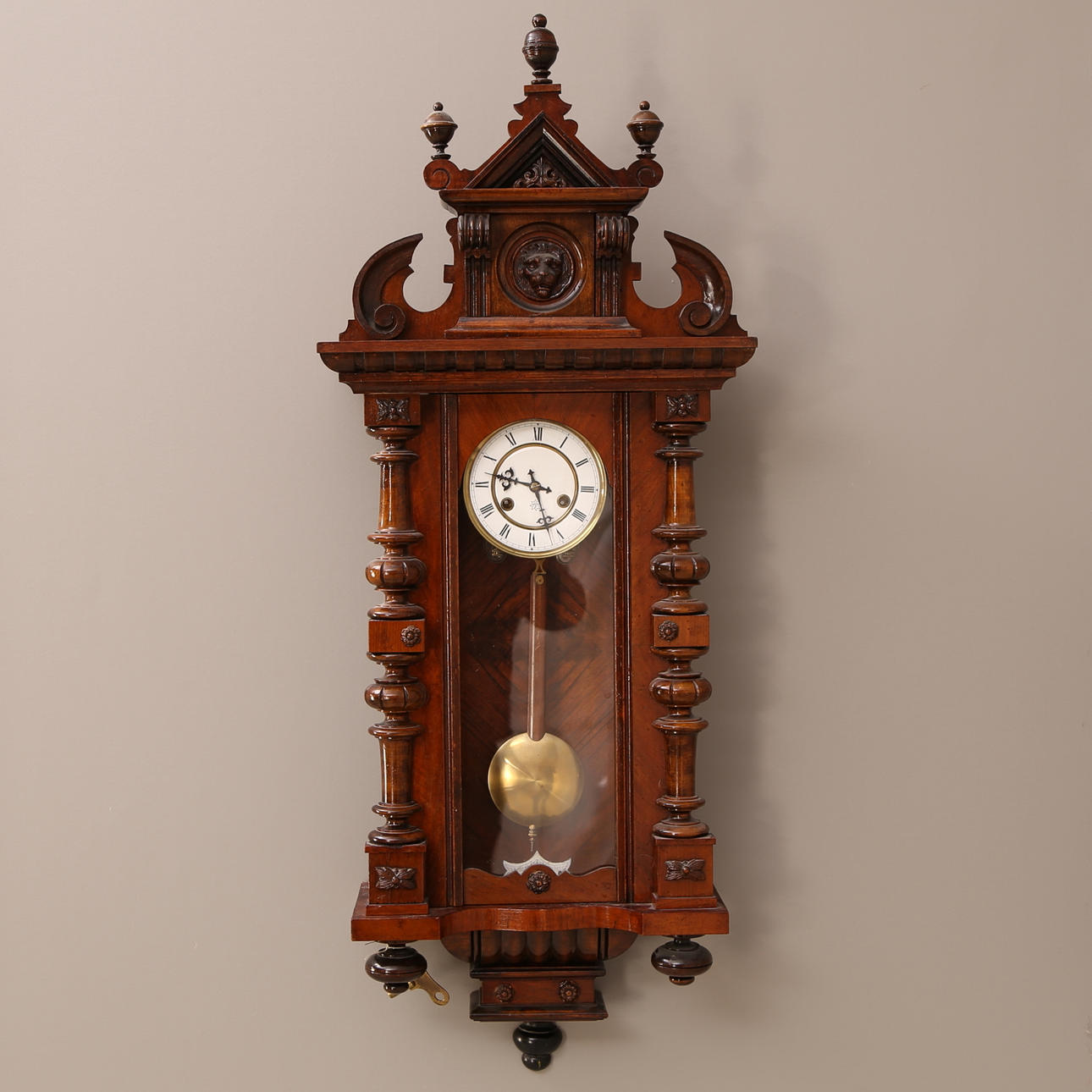 VÄGGPENDYL, träfodral, urverk Junghans, 1900-tal.