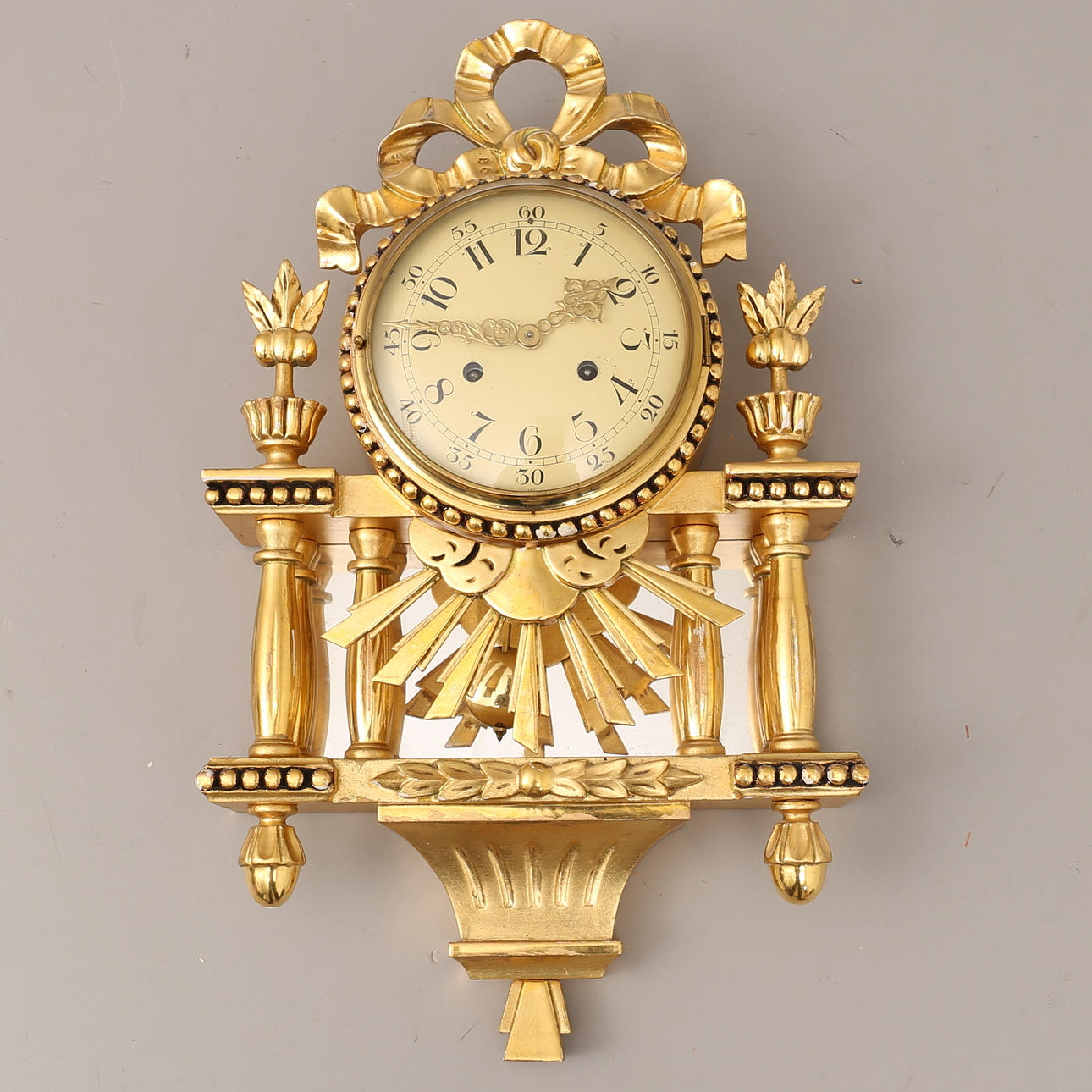 VÄGGPENDYL, gustaviansk stil, 1900-tal.